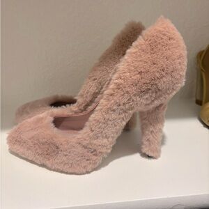 DOLCE & GABBANA LIGHT PINK FAUX FUR HEELS PUMPS SHOES size 38